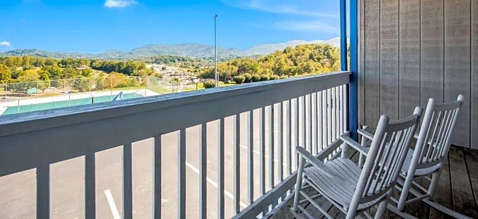 Econo Lodge - Waynesville