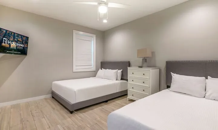 Cozy Living in Mid City