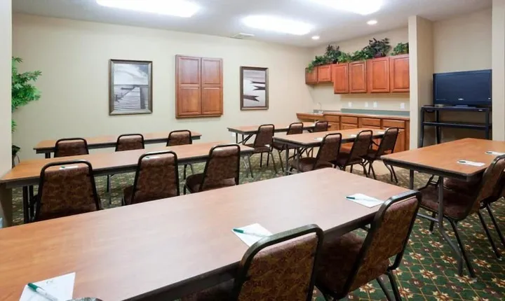 Grandstay Residential Suites Hotel Sheboygan