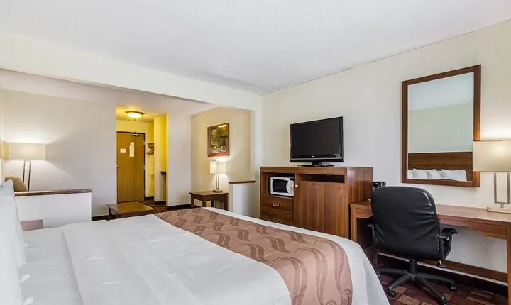 Econo Lodge Luverne I-90