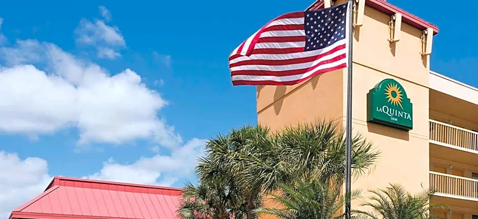 La Quinta Inn & Suites by Wyndham West Palm Beach - Florida Turn