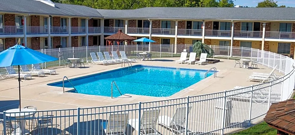 Crystal Inn Eatontown
