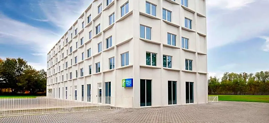 Holiday Inn Express And Suites Ghent