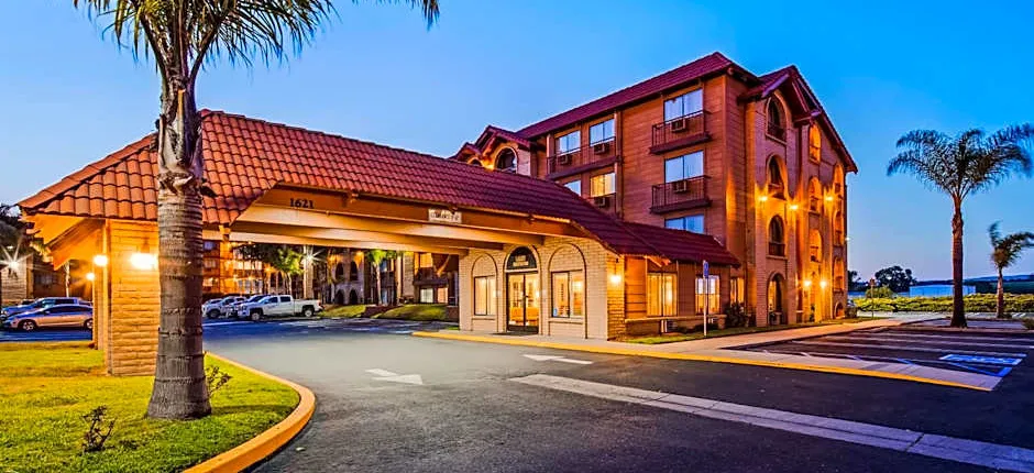 Lompoc Valley Inn and Suites