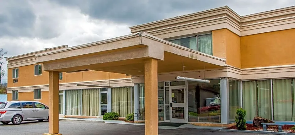 Rodeway Inn Bedford