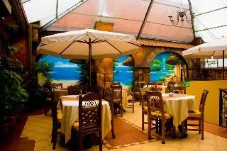 Hotel Las Brisas