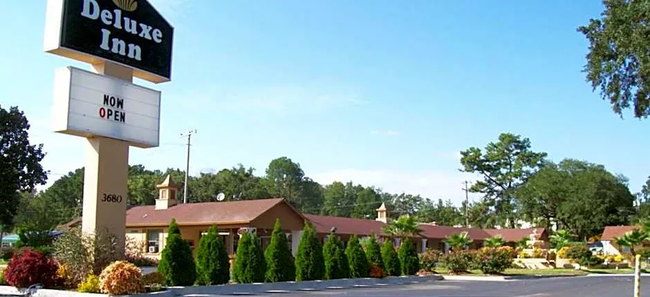 Deluxe Inn - Savannah