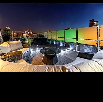 Swan Street Townhouse Hot Tub & Roof Terrace