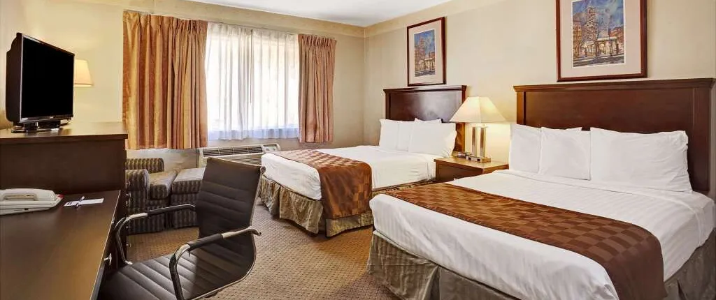 Travelodge by Wyndham Everett City Center