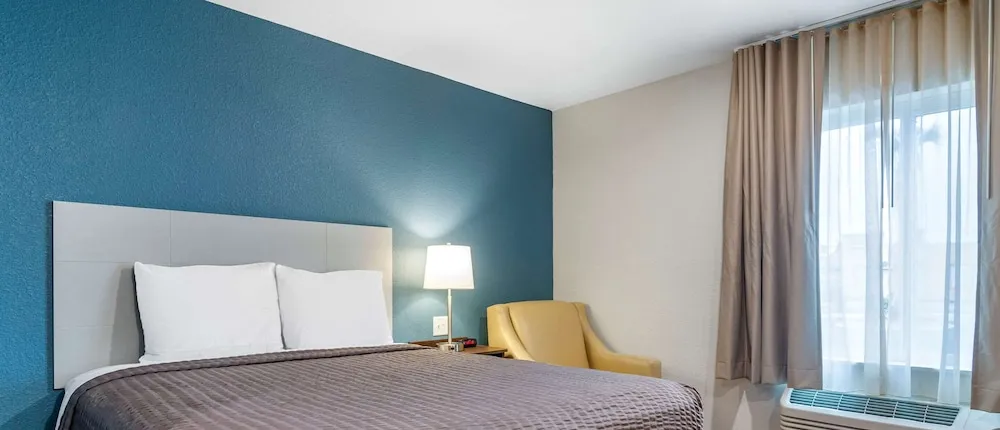 Howard Johnson Hotel Brunswick