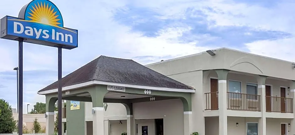 Days Inn by Wyndham Goose Creek