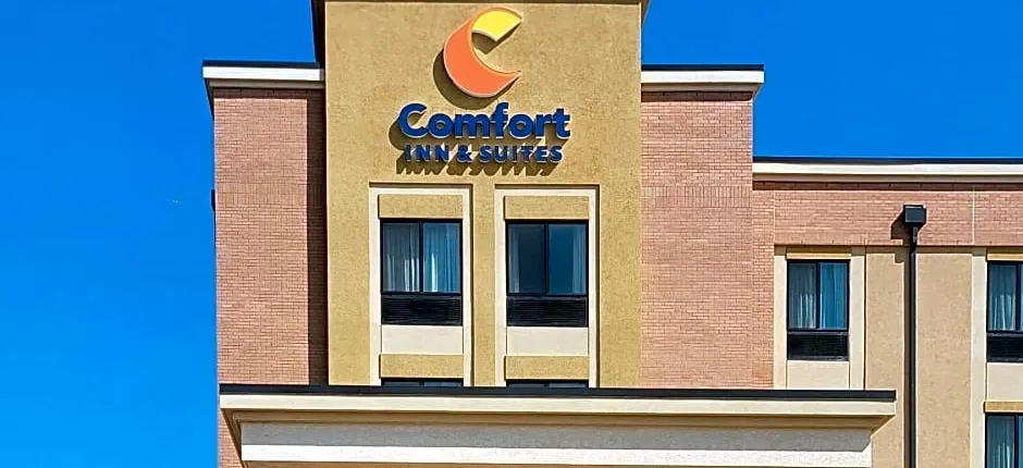 Comfort Inn & Suites Watford City