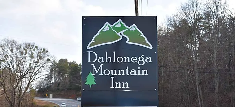 Dahlonega Mountain Inn