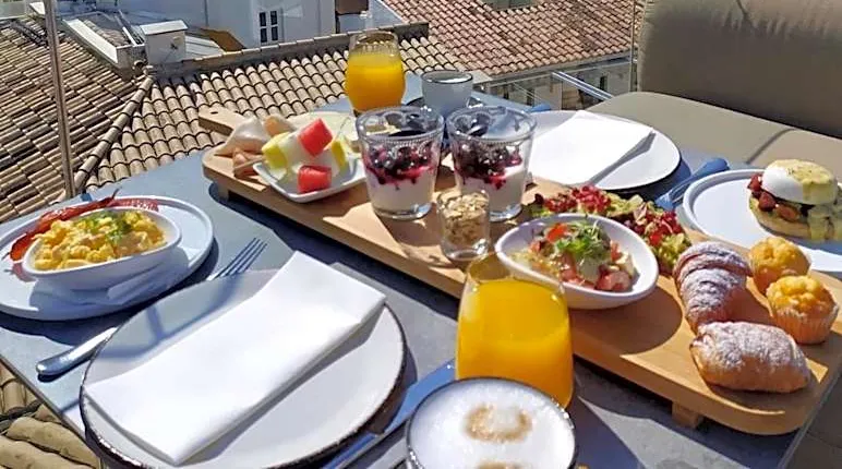 Puro Hotel Oasis Urbano