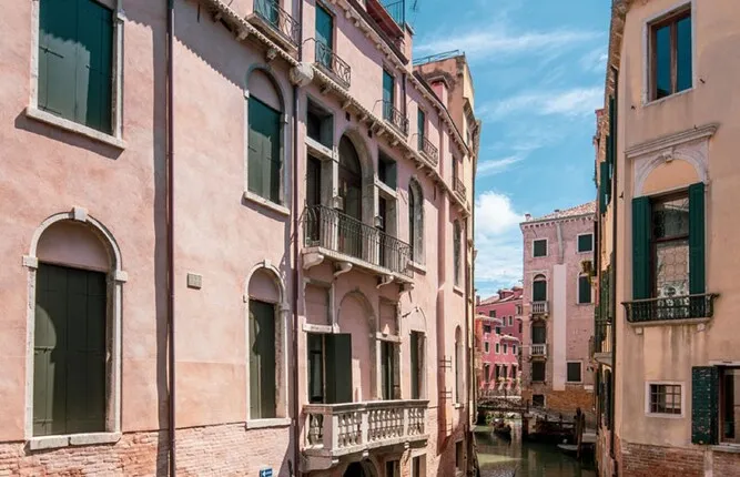 San Marco Boutique Canal View