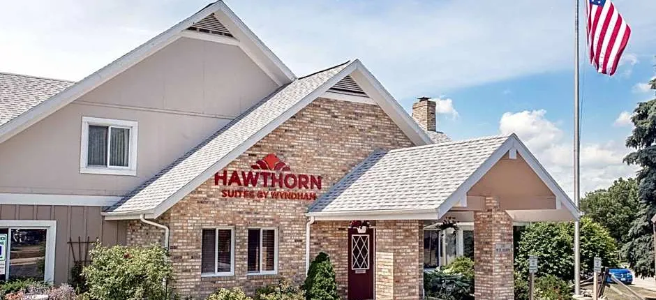 Hawthorn Extended Stay by Wyndham Green Bay