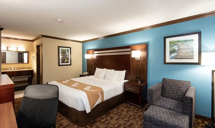 Quality Inn & Suites Quakertown Allentown