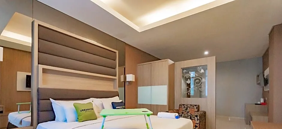 Urbanview Hotel Newton Riau Bandung by RedDoorz