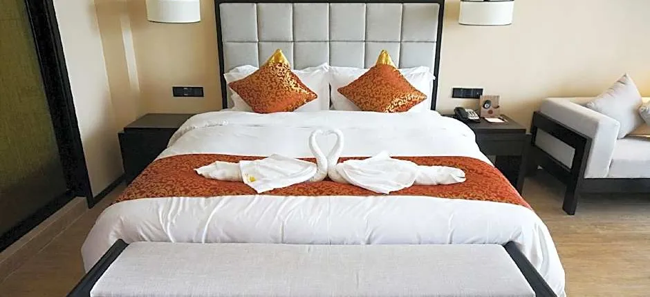 Days Hotel by Wyndham Hainan Baoting