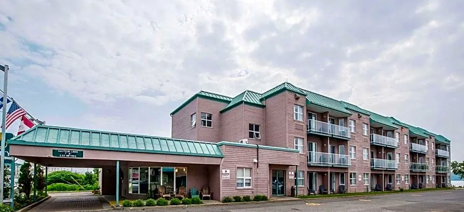 Quality Suites Ste Anne De Beaupre