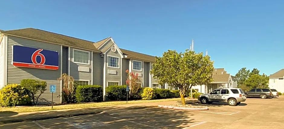 Motel 6 McAlester OK - South