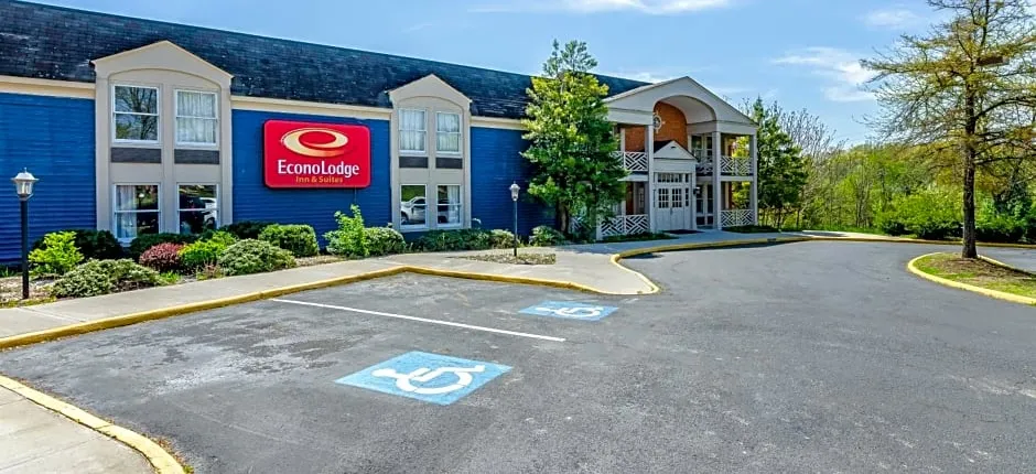 Econo Lodge Inn & Suites Radford-Blacksburg Area