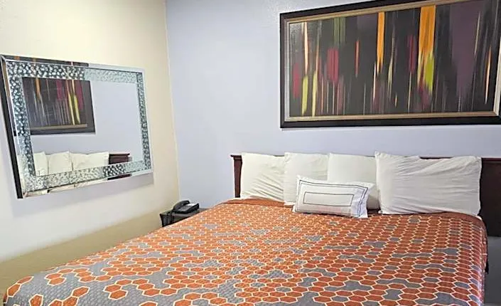 California Suites Motel