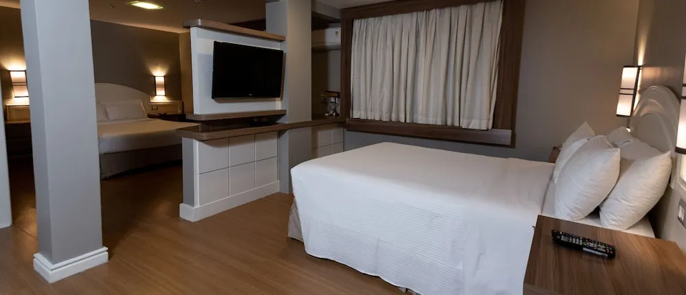 Master Porto Alegre (ex. Holiday Inn Porto Alegre)