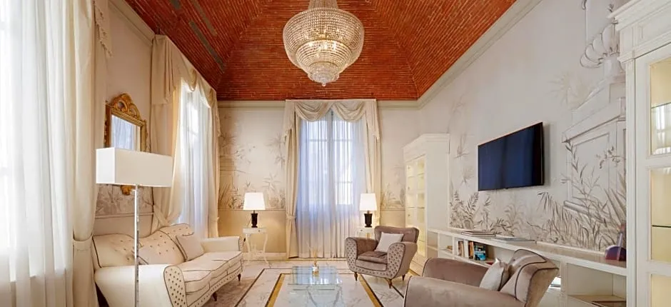 Hotel Embassy