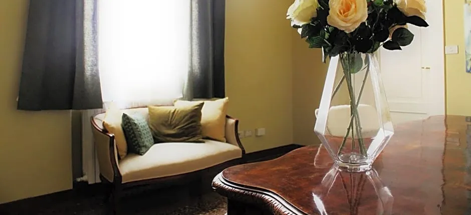 Rooms H Ercolani