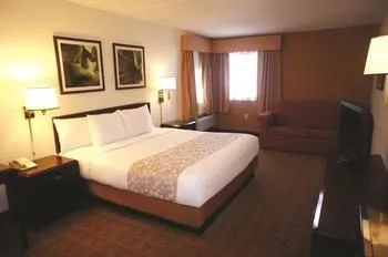 La Quinta Inn & Suites Warwick/Providence Airport