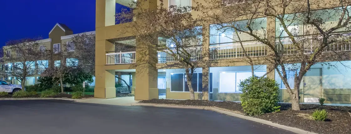 Baymont Inn & Suites Canton