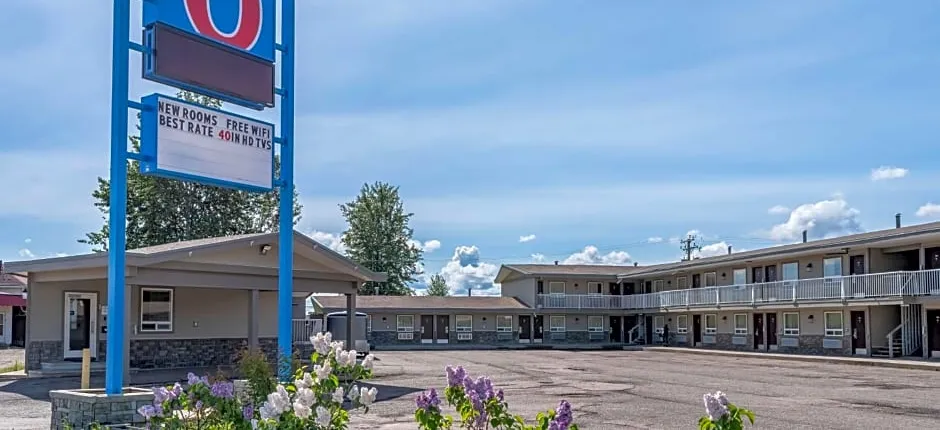 Motel 6 Fort Nelson, BC