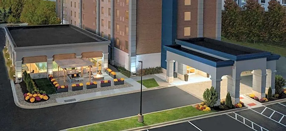 Hampton Inn By Hilton & Suites Cleveland-Beachwood