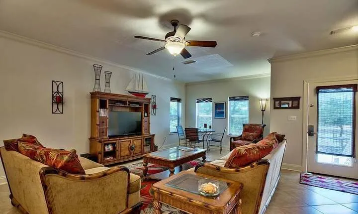 LIVIN THE DREAM 4 Bedroom Holiday Home by Five Star Properties