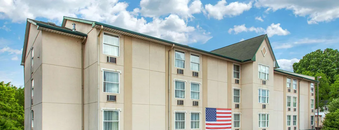 Rodeway Inn & Suites near Outlet Mall - Asheville