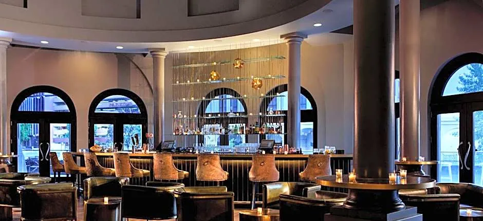 Renaissance Reno Downtown Hotel & Spa