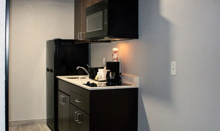 Suburban Studios Roseville Detroit North