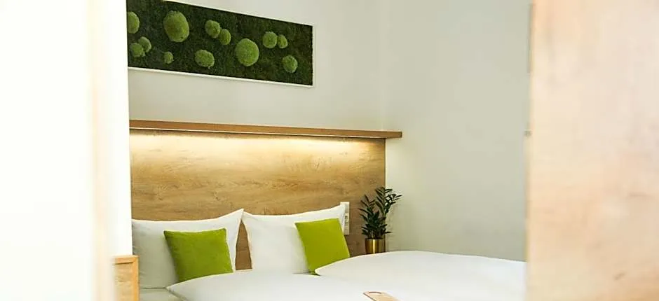 Hotel Perlach Allee by Blattl