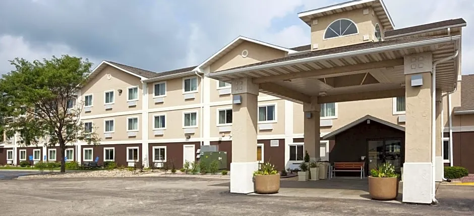 Holiday Inn Express Deforest By IHG