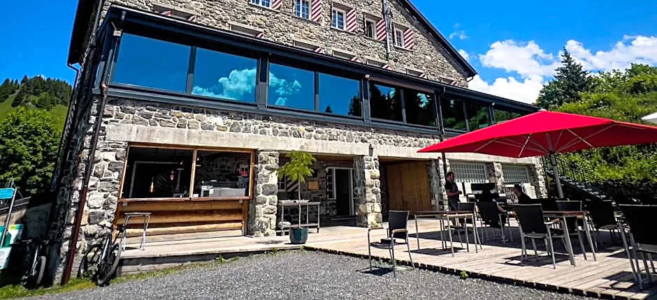 Maison de Montagne de Bretaye accès par le train arrêt Bouquetin