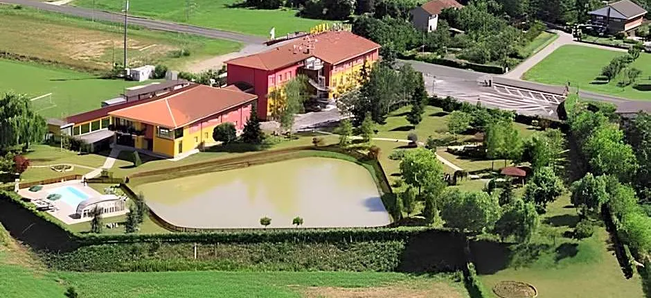 Lo Scoiattolo Piedmont Bike Hotel