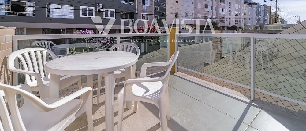 Sobrado para 10 pessoas em Bombas