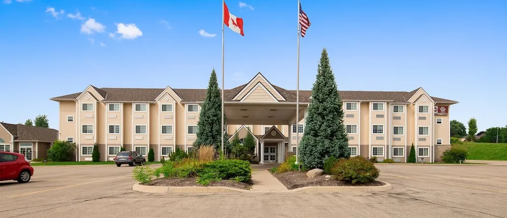 Best Western Plus Woodstock Inn & Suites