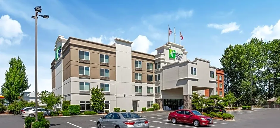 Holiday Inn Express & Suites Tacoma by IHG