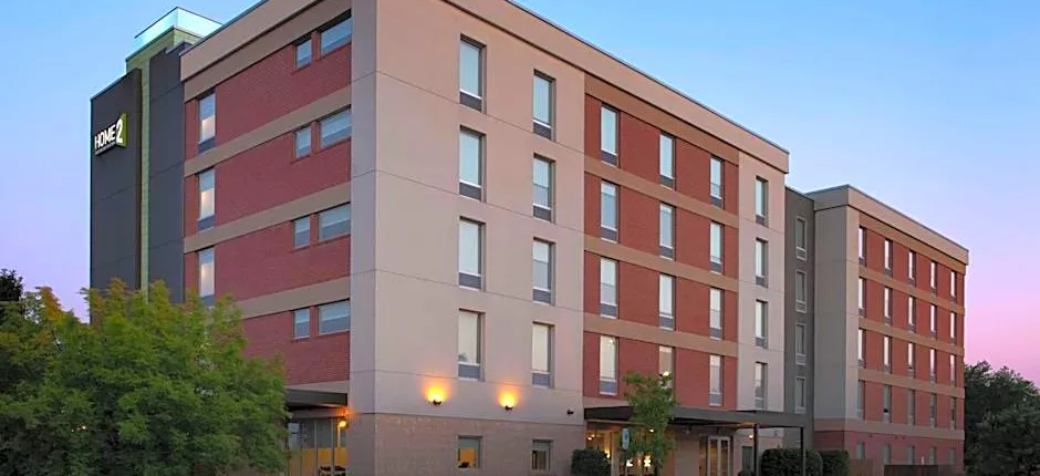 Home2 Suites by Hilton Greensboro Airport, NC