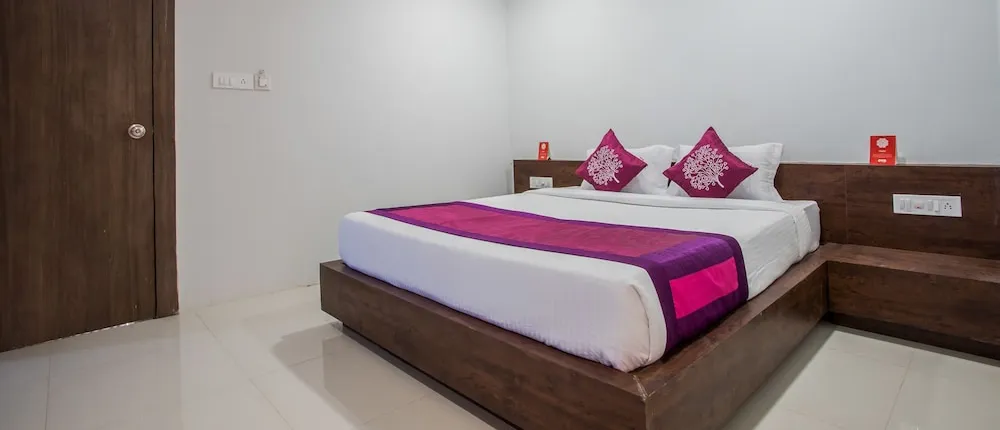 OYO 9719 Hotel Relax Inn
