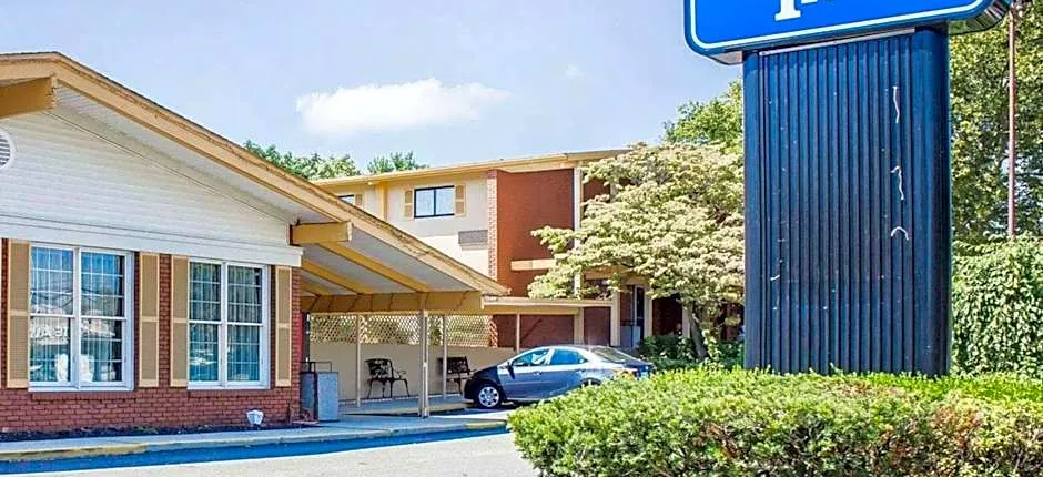 Rodeway Inn Huntington Station