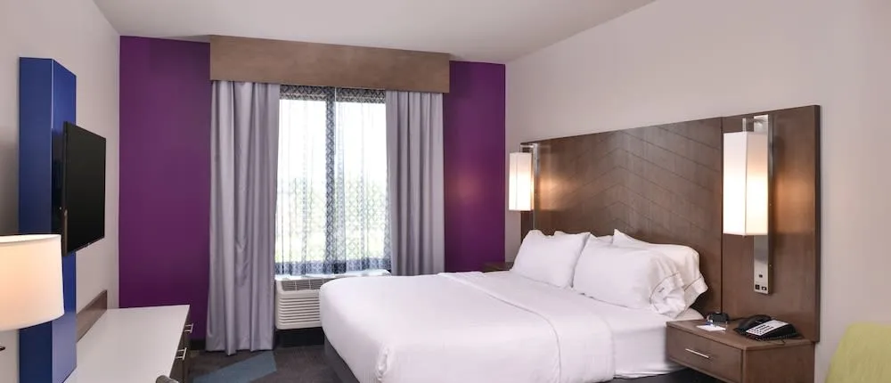 Holiday Inn Express & Suites Bryant - Benton Area, an IHG Hotel