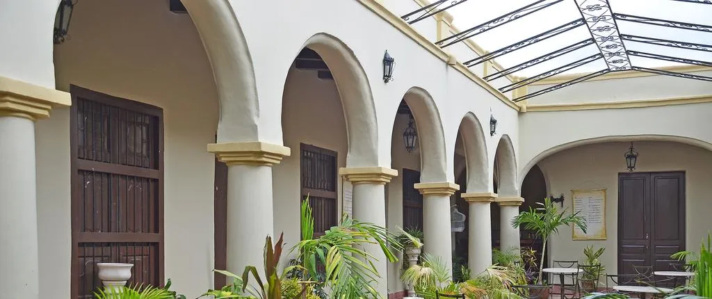 Hotel E Camino Del Principe
